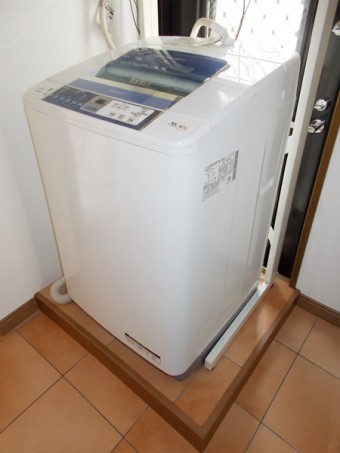 二階に水周りを新設、階段も架け替え二世帯住宅に 二階に水周りを新設、階段も架け替え二世帯住宅に